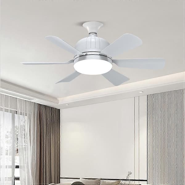 Fjernstyret loftventilator med LED-belysning og justerbar ventilatorhastighed, velegnet til moderne stuer (sort).