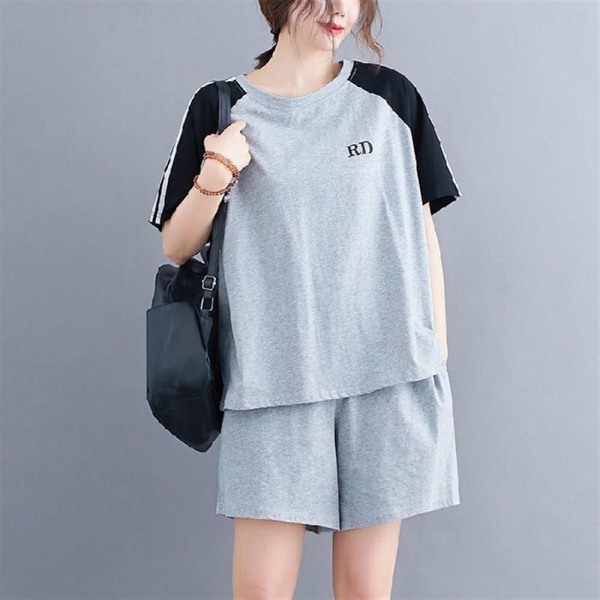 Kort t-skjorte for kvinner + shortssett Fritidsklær Grey 3XL