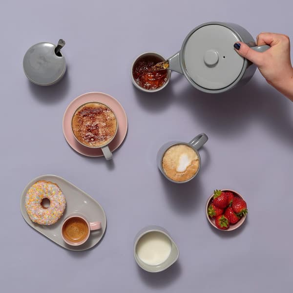 Kaffe- och tefat, grå
