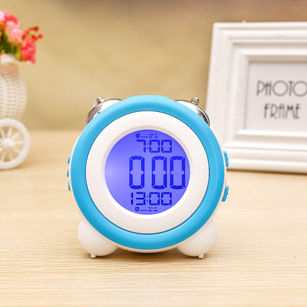 Höglarmig väckarklocka utan tickande, batteridriven sängklocka med snooze, dubbla alarm, nattlampa för tunga sovare, blå/vit