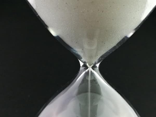 Mode Farverigt Sandglas, Timeglas, Timer, Klart Glat Glas Måler, Skrivebordsdekoration, Julefødselsdagsgave (5 minutter, Hvid)