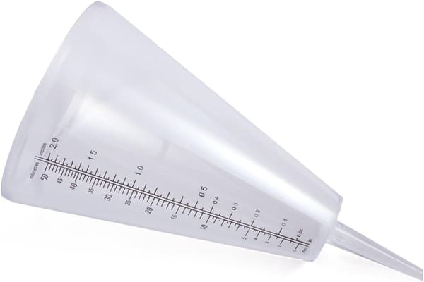 TRADITIONEL KLAR PLAST REGNMÅLER KEGLE MED SPIKE