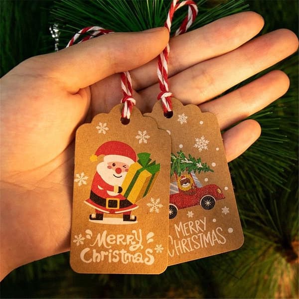 100 st. julklappsetiketter i kraftpapper med snöre