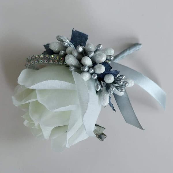 2x Bröllopsbröstblommor för män, bröllopsblommor, knapphål, tillbehör, brudgum, bal, fest, kostymdekoration, silverfärg, vit, grå