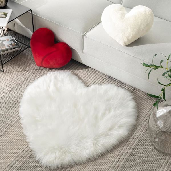Off White Hjerteformet Pude, Kunstig Kanin Pels 3D Fluffy Hjerte Dekorativ, Plys Blød Pude Gave til Børn Stue og Sofa