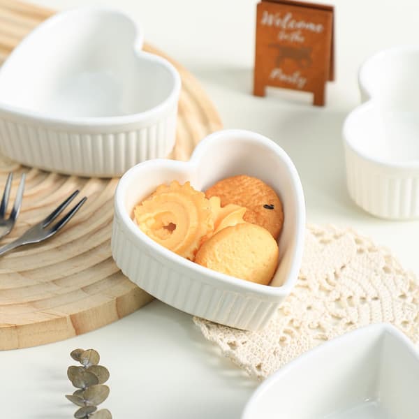 Hjerteformede lyserøde porcelæns-souffléforme, ramekiner - 3,5 tommer til soufflé, creme brulee og dyppesaucer - sæt med 4, hvid