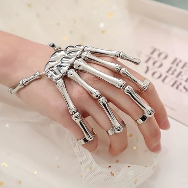 Punk Armband Skalle Fingrar Metall Skelett Hand Armband med Ring Överdriven Metall Skalle Finger Ben Led Armband(Silver)