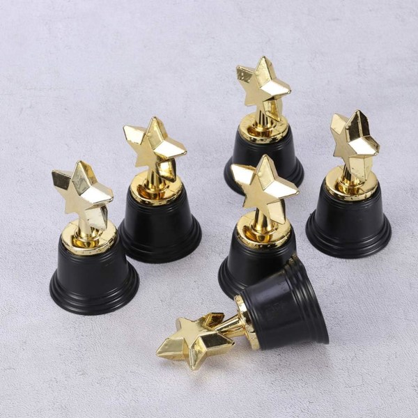 Star Trophies - 4-pack - 13 cm, festpriser för barn, rekvisita, belöningar, vinnare