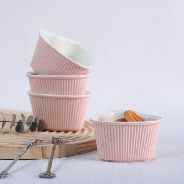 Hjerteformede lyserøde porcelæns-souffléskåle, ramekiner - 3,5 tommer til soufflé, creme brulee og dip - Sæt med 4, lyserød