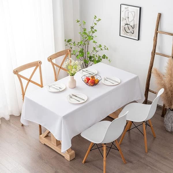 Vit rektangulär bordsduk i polyester för 120 cm bord