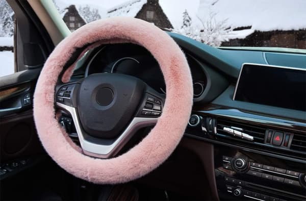 Ratbetræk til bil i plys til vinter Pink