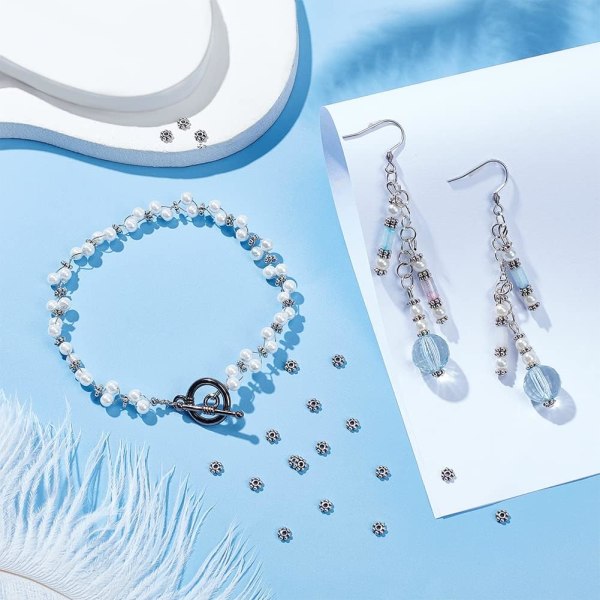 36 st Antik Silver Tone Retro Style Christmas Snowflake Daisy Spacer Beads för smyckestillverkning, ca 4 mm i diameter, hål: 1,2 mm