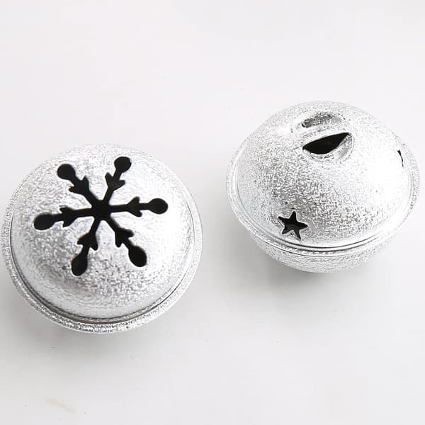 24 stk sølv Jingle Bells til håndverk 4 cm metall juleklokker