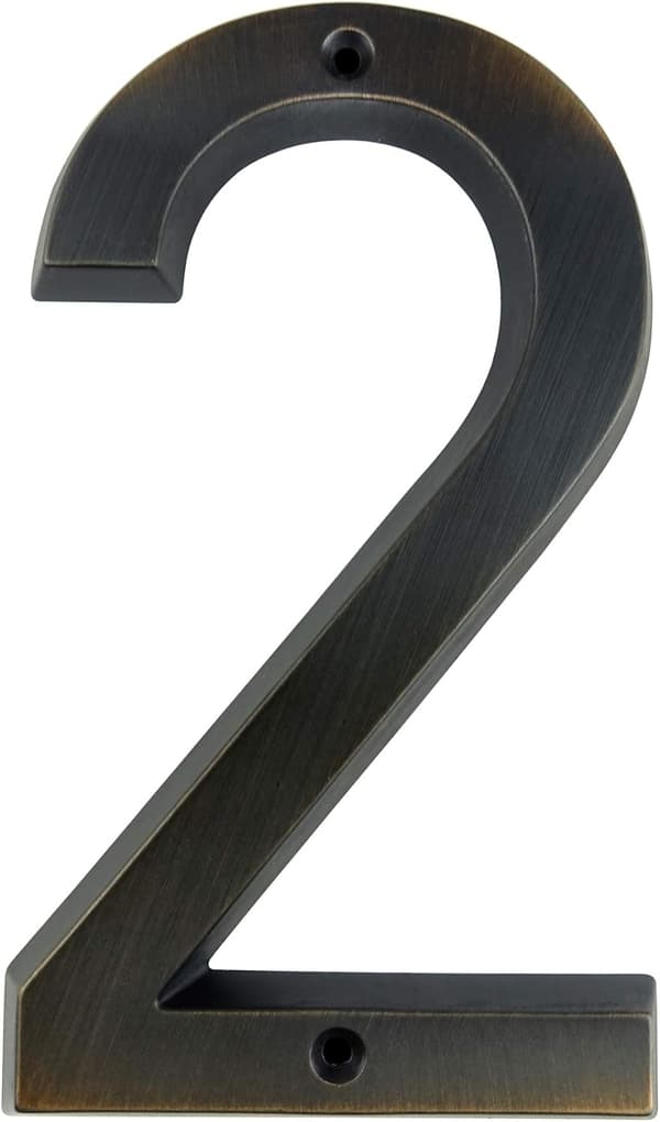 Storleken är 12 cm, materialet är akryl.