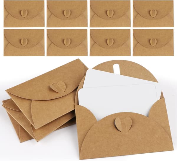 25 Mini Konvolutter med Kort Vintage Mini Kraftpapirkonvolutter Blank Kort Små Brevkonvolutter med Hjerte Lukking