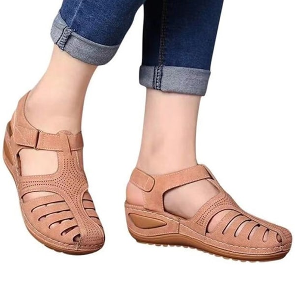 Ortopædiske sandaler til kvinder Komfortable sommer hjemmesko med lukket tå. Brown 41