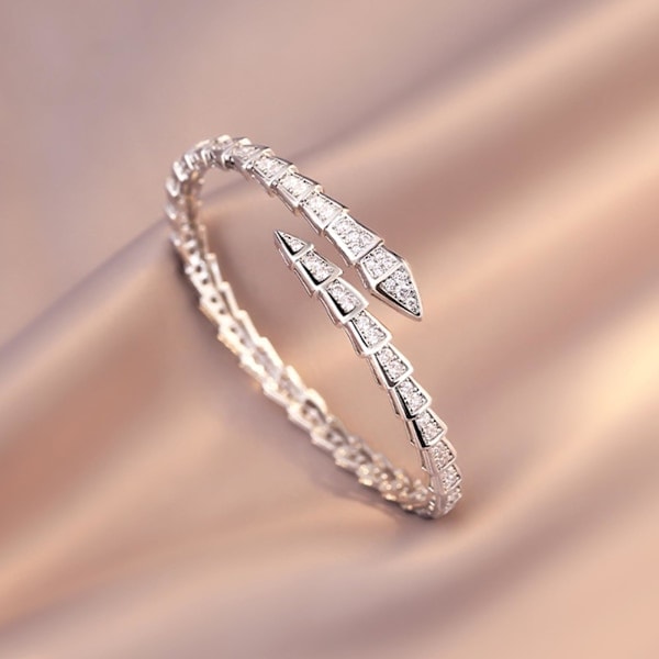 Orm Manschettarmband för Kvinnor - Trendigt Silverfärgat Ormarmband med Cubic Zirconia, Smyckespresent för Jubileumsfest