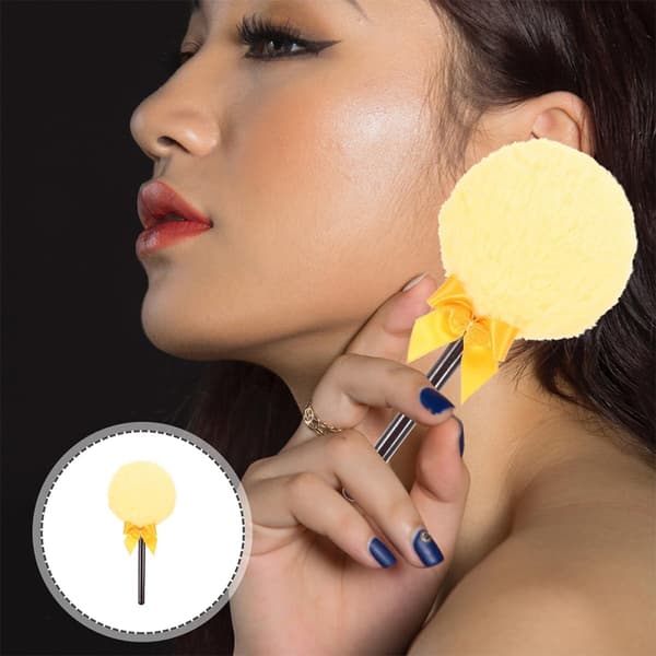 4 Pcs Club-Shaped Soft Makeup Applicators for Face and Body, Fluffy Powder Applicators