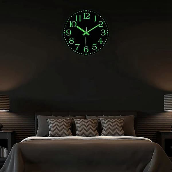 Luminous Wall Clock, 30 cm Silent Battery Operated Non-Ticking Clock, Illuminated Wall Clock Decoration Black