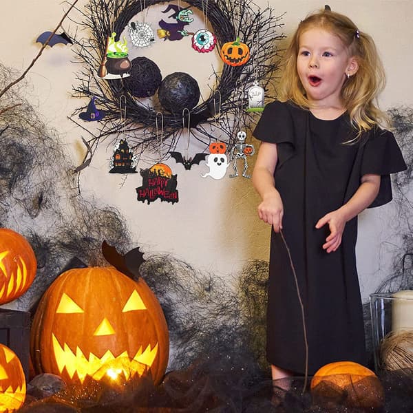 Halloween Decoration Set, 24 Pieces – 12 Different Hanging Designs