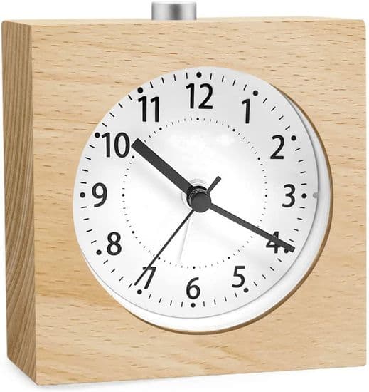 Battery-powered alarm clock with snooze function, wooden travel alarm clock, analog light alarm clock