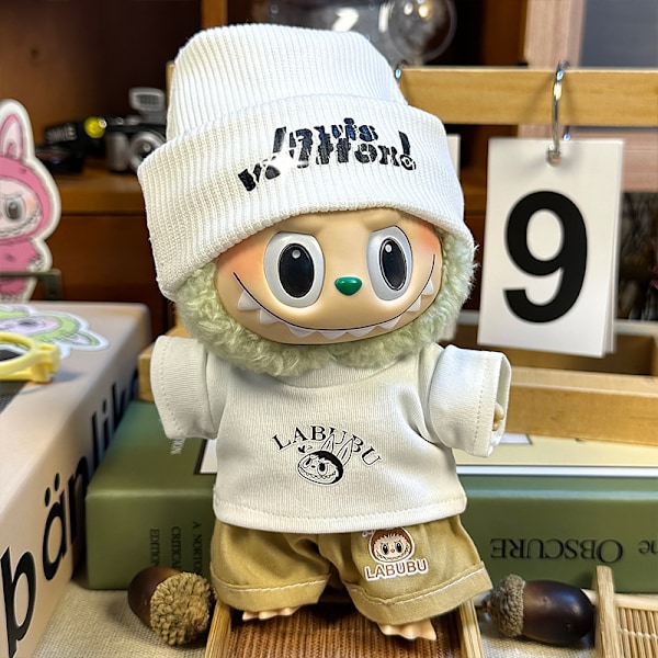 labubu dukketøj første generation anden generation blindbox labubu dukketøj (hat + T-shirt + kakibukser) L Vit kostym