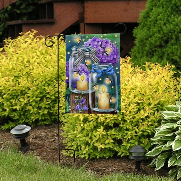 Fireflies Spring Haveflag 32 x 46 cm