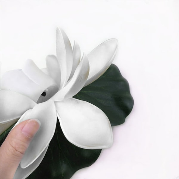 Kelluva Lotus Light LED vedenpitävä kukkalampun allaskoristelu Uusi