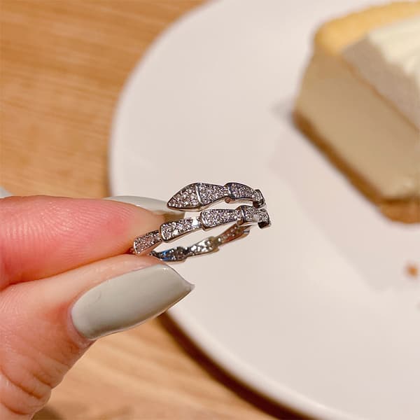 Lätt Lyx Kristall Ormformad Ring Glänsande Kubisk Zirkon Öppning Silver Silver
