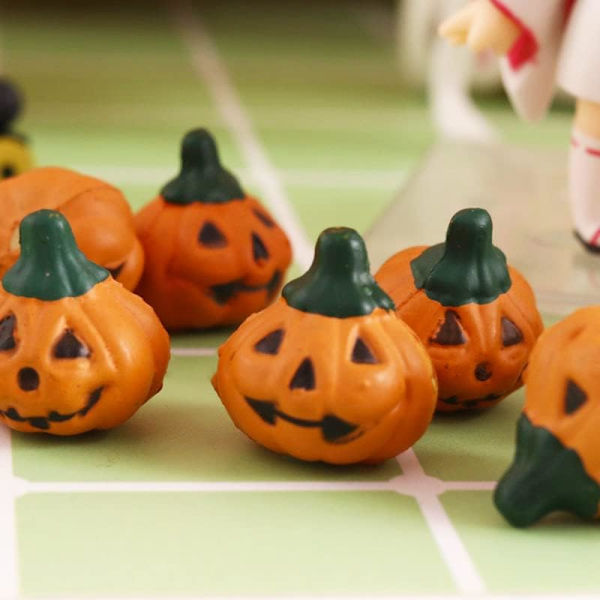 50 kpl Halloween-miniatyyripumppuja Muoviset miniatyyripumppumallit Koristeet Realistiset ontto pumppupatsaat DIY:tä varten