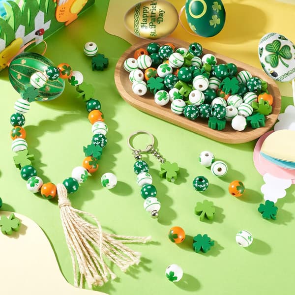 80 stk. St. Patrick's Day træperlesæt 16 mm runde polerede træafstandsstykker grøn kløver til guirlande, snor, smykkefremstilling, hjem, bondegård St. Patrick's Day Theme C