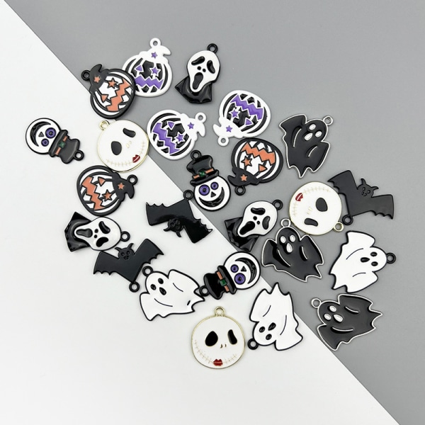 30 stk. Blandede Halloween Charms Vedhæng Assorterede Guld Sortbelagt Emalleret Græskar Spøgelse Klovn Troldmand Hat Halloween