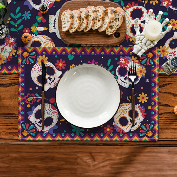 Skulls Floral Day of The Dead Halloween-dekkebrikker sett med 4, sesongbaserte høstbordmatter for festkjøkken og spisedekorasjoner