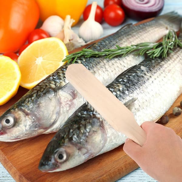 Fish Scraper Fish Cleaning Tool Wooden Handle Stainless Steel Quick and Efficient Descaling Easy