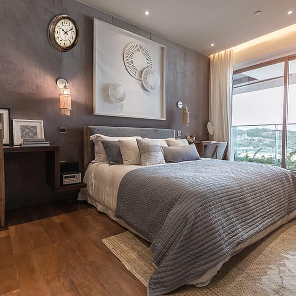 12'' Classic Round Wall Clock, Battery Operated Quartz Clock Silent