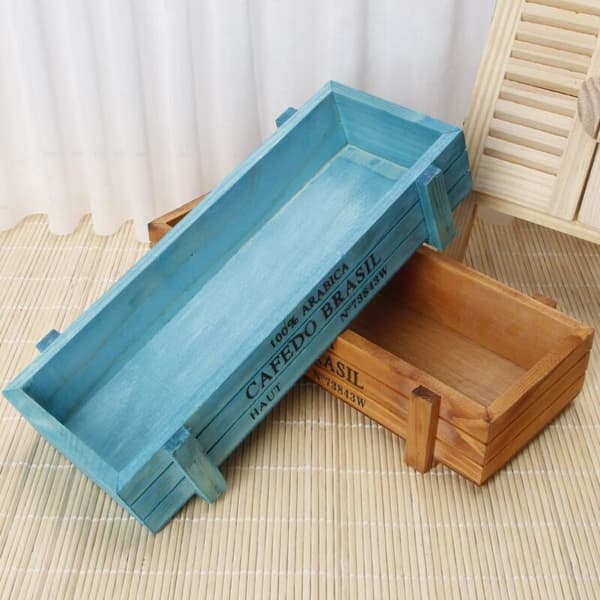 Self-watering planter box in natural wood, rectangular 3-piece set. For balcony, garden or kitchen. Environmentally friendly and durable.