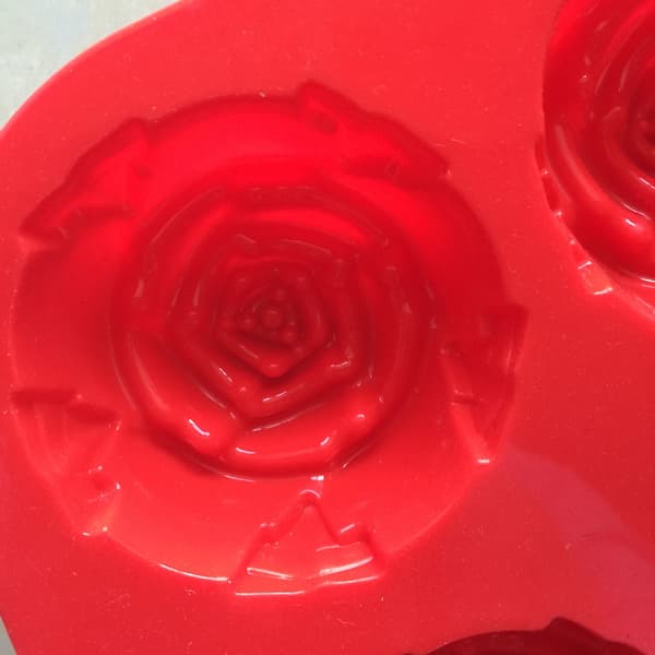 1 stk Silikonform - Rose (tilfeldig farge)