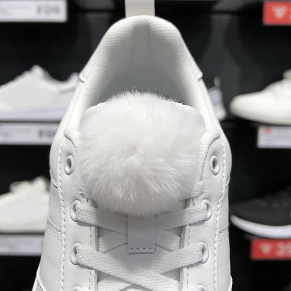 12 stk. fluffy pompom-kugler i imiteret pels til håndarbejde, hatte, sko, tørklæder, handsker, tasker