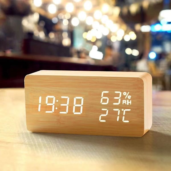 Silent Night Light Alarm Clock, Multifunctional Student Bedside Lamp, HD Large Digital Display, 1 pc