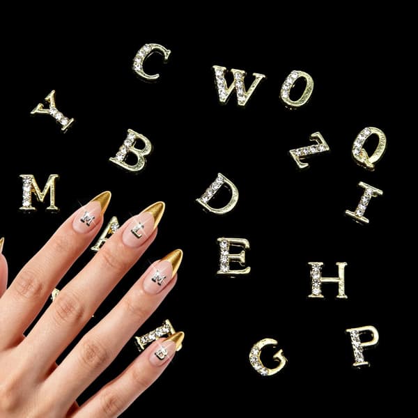 104 stk Rhinestone Bokstav Neglepynt, A-Z Alfabetpynt for Negler 3D Studs Flat Bakside Gull Sølv Initial Kunstpynt Manikyrdekorasjoner