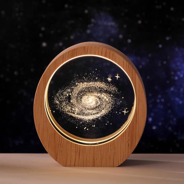 Explore the Solar System's Starry Sky: Creative 3D Engraved Crystal Night Light, Desk Lighting Gift [Ho]