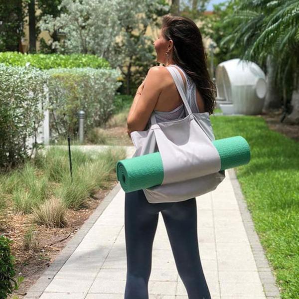 Vandtæt Træningspose til Kvinder Fitness Yoga Mat Træning Håndtaske Svømning Rygsæk Grå