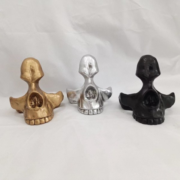 SilverResin Skull Sculpture Peace Harmony Room Ostoskeskuksen koristelu Hopea