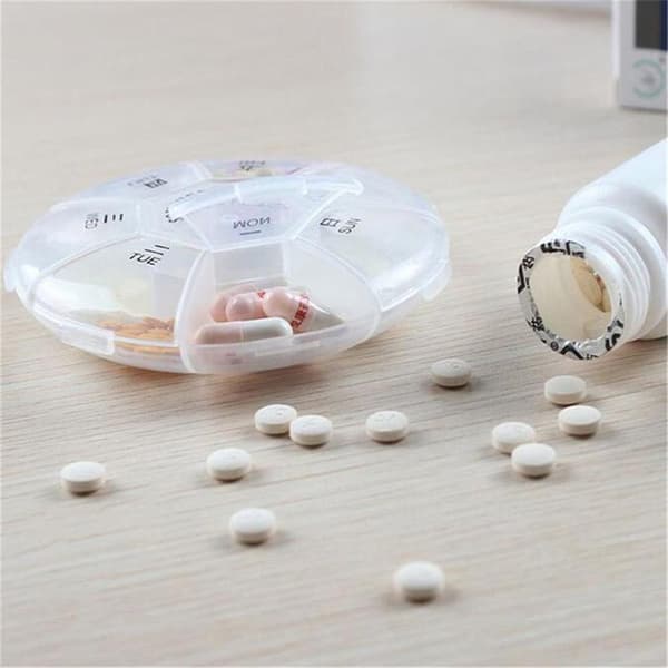 7 Dagers Mini Medisin Organizer Tablett Dispenser Splitter Violet