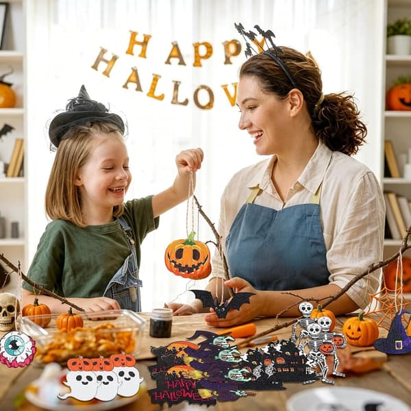 Halloween Decoration Set, 24 Pieces – 12 Different Hanging Designs