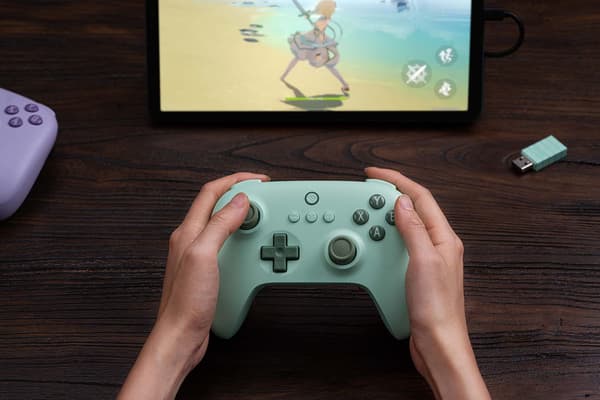8Bitdo Ultimate C 2.4g Langaton Ohjain Windows PC:lle, Androidille, Steam Deckille & Raspberry Pi:lle (Kenttävihreä)