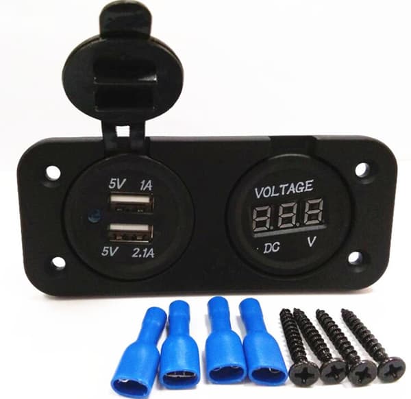 (Hvit) DC LED Digital Voltmeter, Dobbel 2 USB-port Lader for Bil