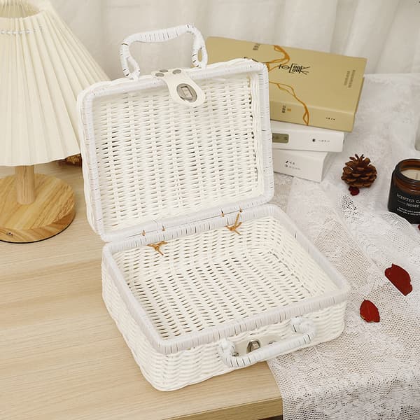Odorless Woven Picnic Basket Retro Storage Box Ring Handle Outdoor Use