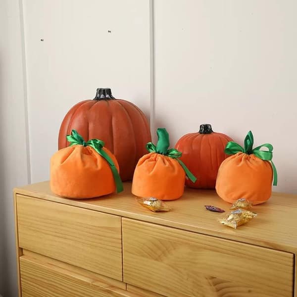 10-pack sammetsklädda pumpa godispåsar, Halloween dragsko godis