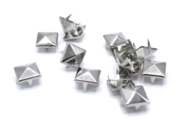 Løse Pyramidenitter 100 stk Sølv Sølv Silver Silver